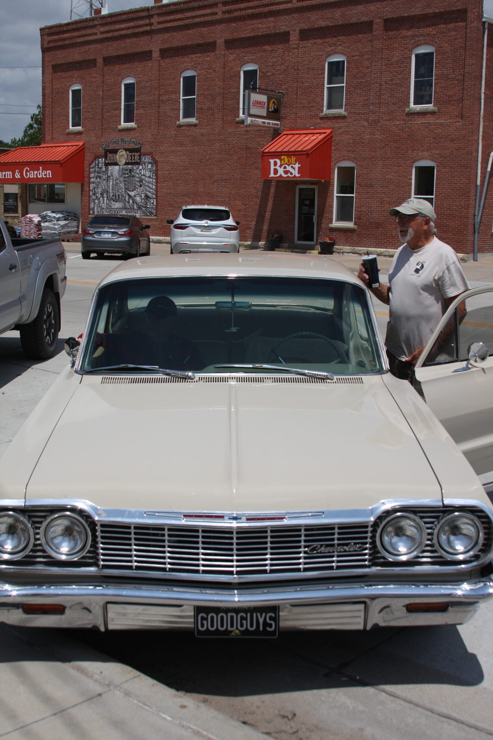 Car club picks Moundridge as destination for monthly cruise